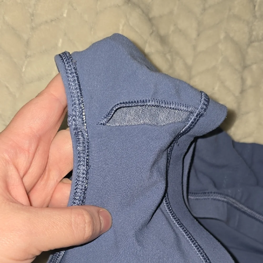 Lululemom Blue Align Tank Size 8 - Picture 4 of 7